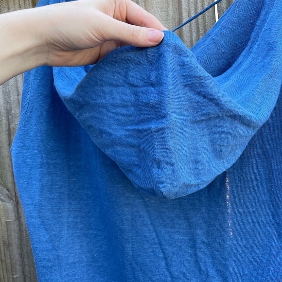 Hi Ho 100% Linen Beach Hoodie in Ocean Blue - Picture 9 of 9